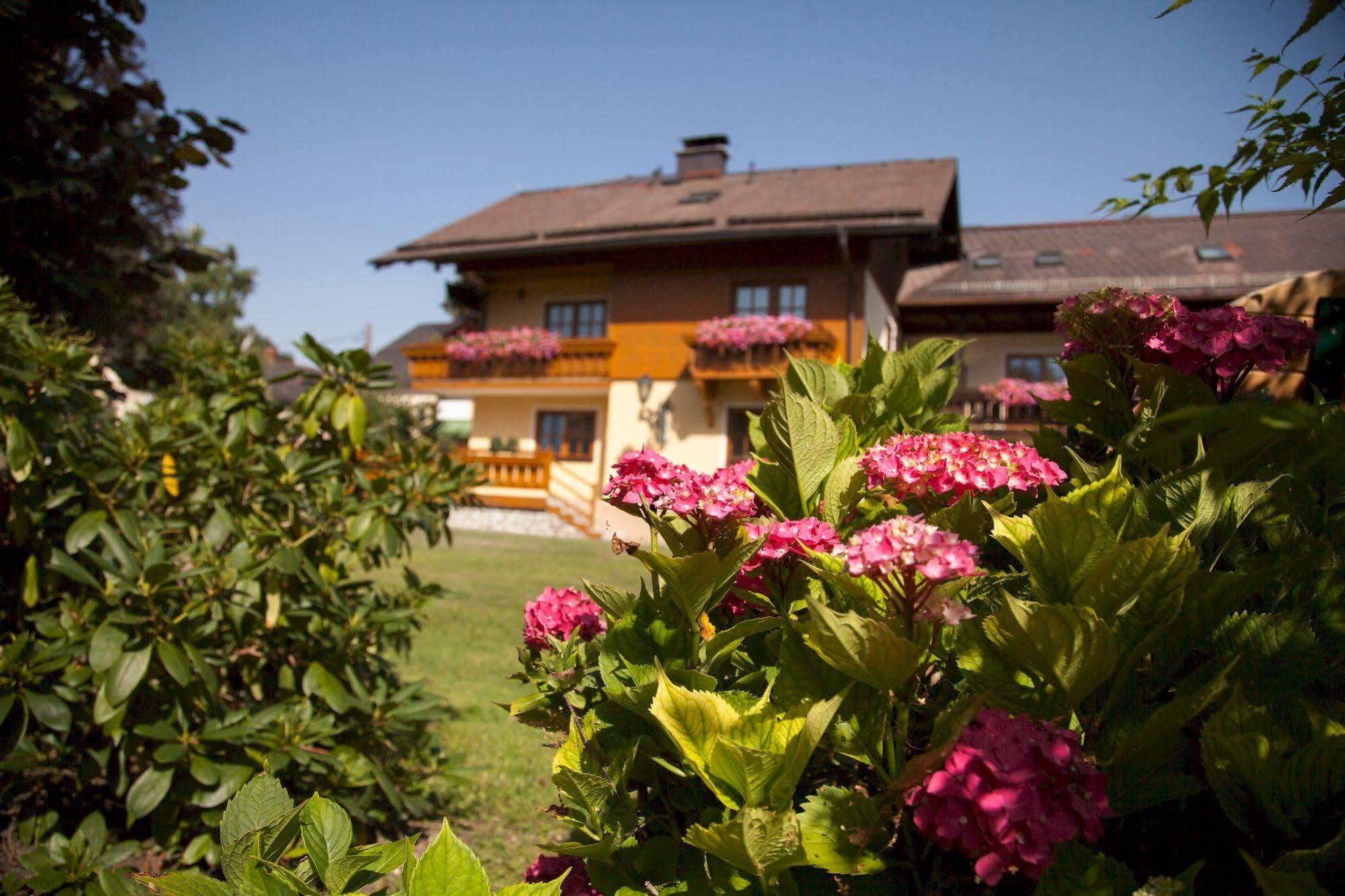 Garten - Hotel Sallerhof Grodig Luaran gambar